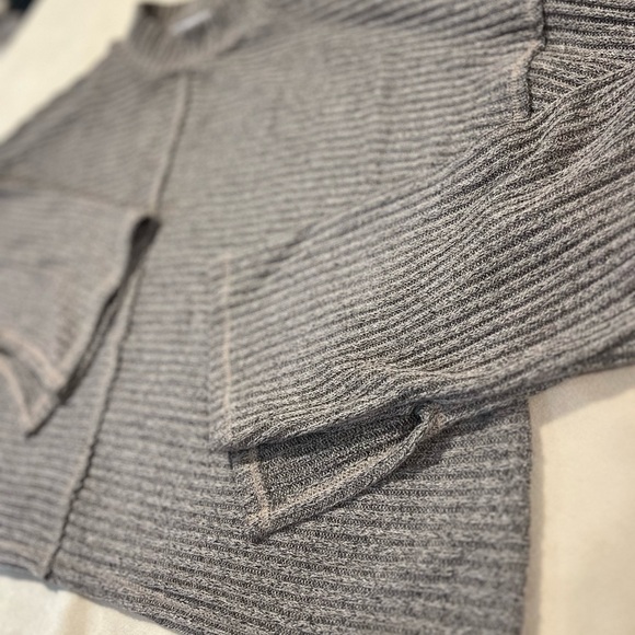 Project Social T Sweater - Picture 8 of 9